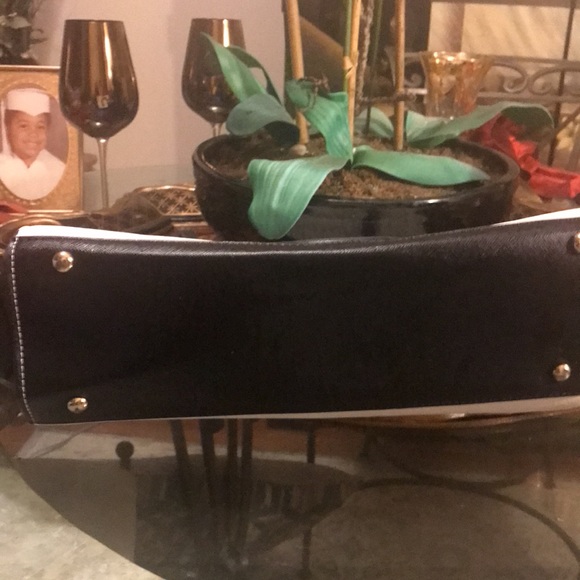 🎶🎶🎶 Classic Bag 🎶🎶🎶🎶 - Picture 5 of 8